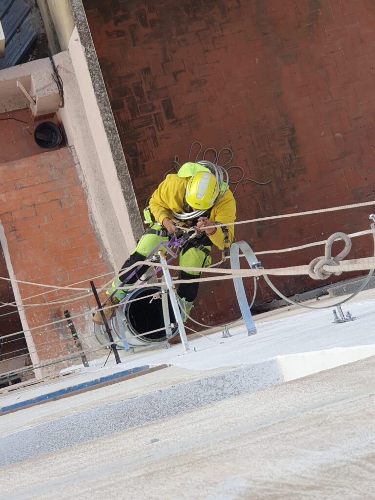 Medios para un montaje en instalaciones verticales